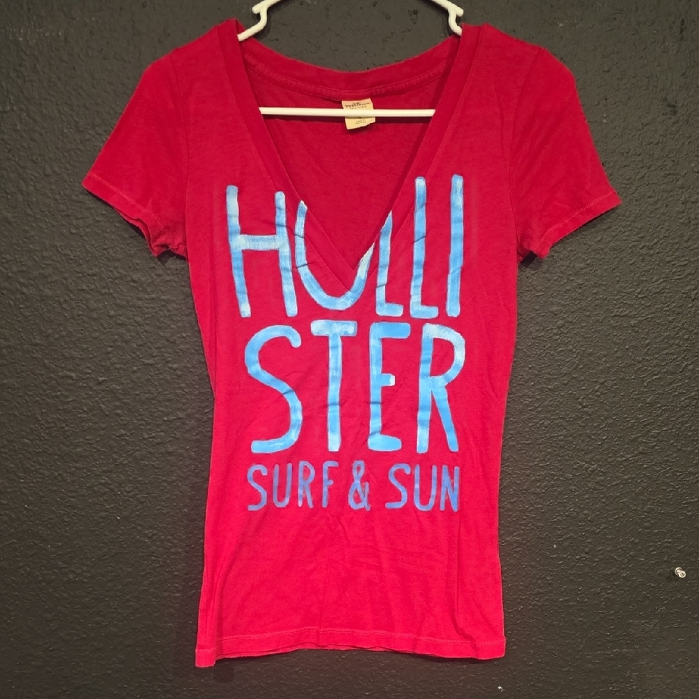 Hollister Pink Tee with Blue Print